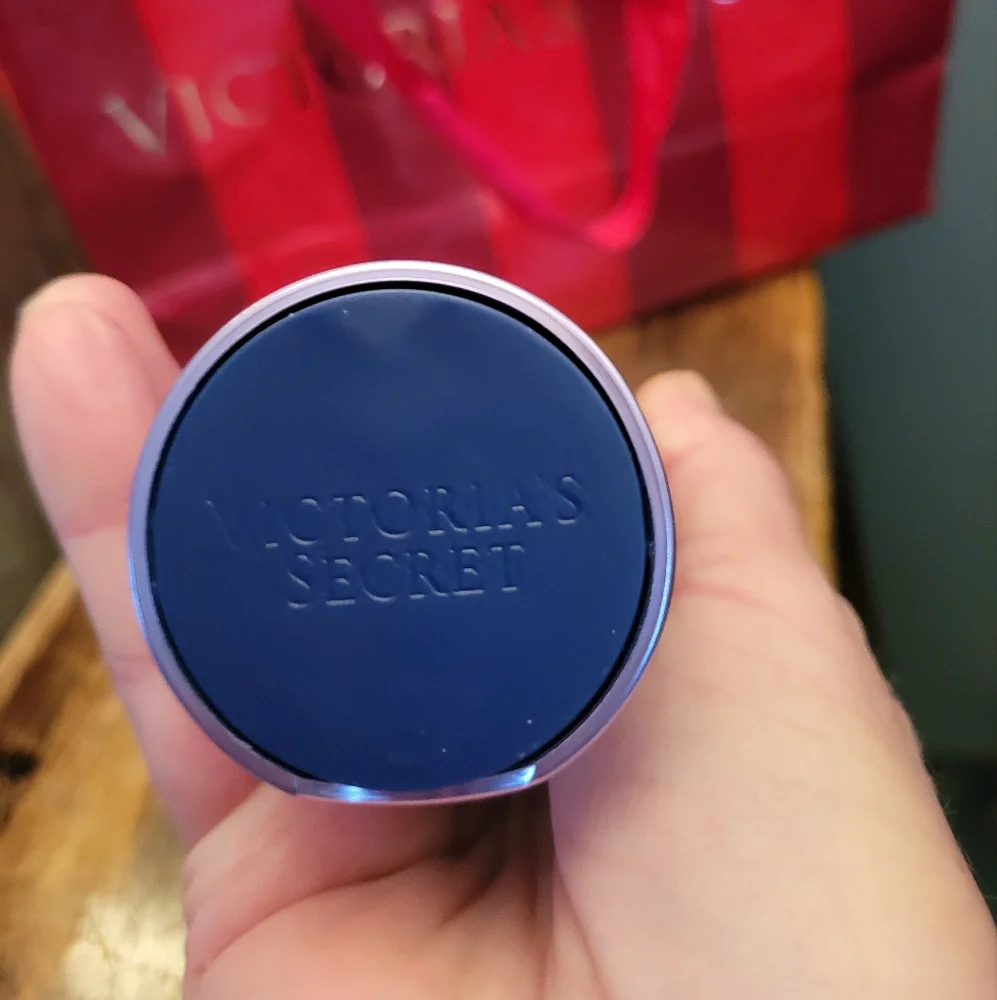 Victoria’s love spell starlit fragrance body lotio